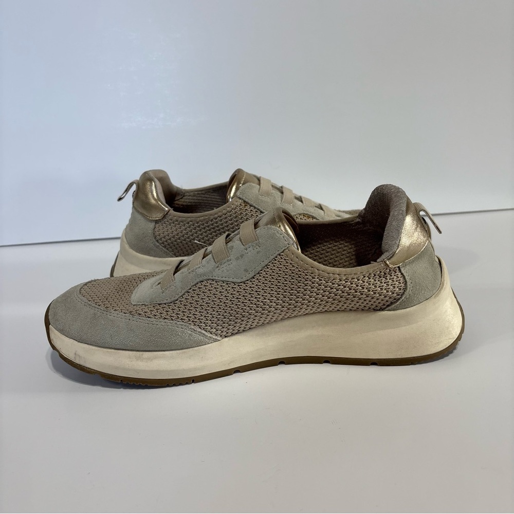 Hush Puppies Bounce Sneakers
Gold Fashion tennis shoes laceless